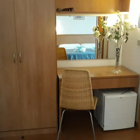 Leuco' Szálloda Martinsicuro