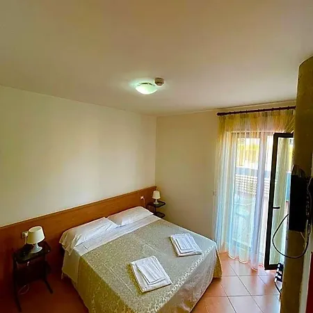 Leuco' Hotel
